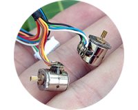 ★特売品★みにみにステッピングモータ（1ペア）